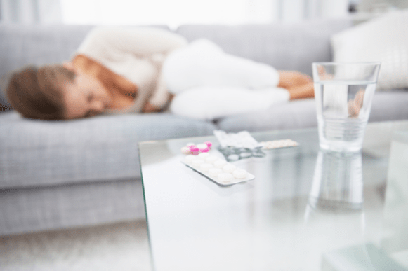 bolečine v trebuhu zaradi prisotnosti parazitov v telesu